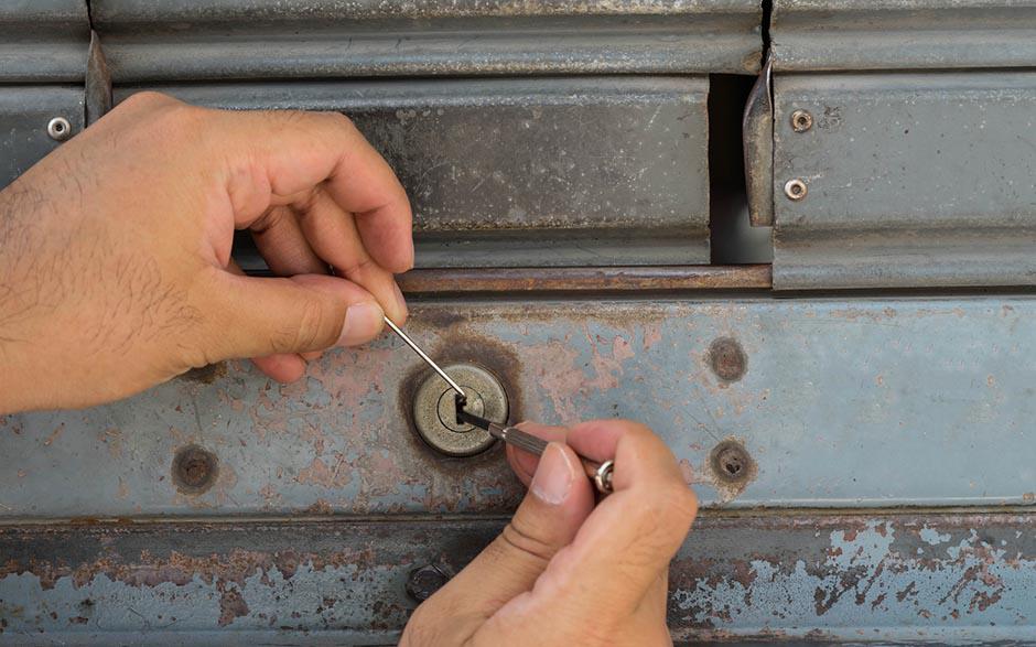 ouverture de porte claquée serrurier Noailles